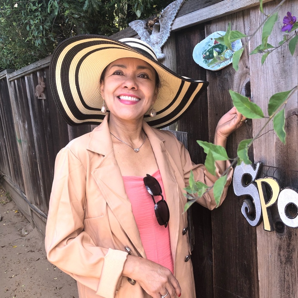 Meet your Posher, Ana